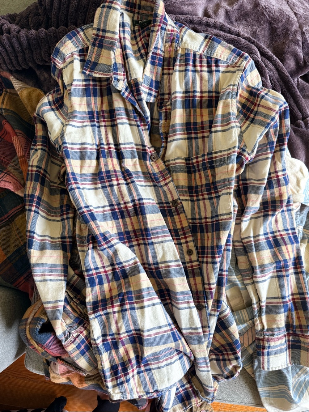 Roots Women's Cream, Navy & Red Plaid Button-Down Shirt